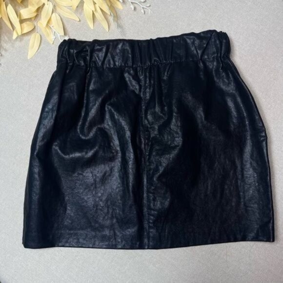 Zara Black Faux Leather High Rise Paperbag Mini Skirt with Pockets XS - Picture 9 of 11